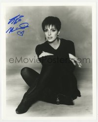 7s952 LIZA MINNELLI signed 8x10 REPRO still 1980s full-length seated portrait of the singing star!