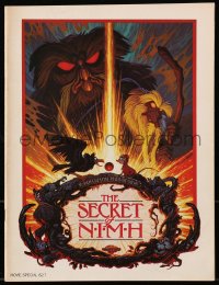 7w638 SECRET OF NIMH souvenir program book 1982 Don Bluth mouse fantasy cartoon, Hildebrandt art!