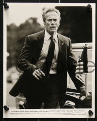 7w819 IN THE LINE OF FIRE presskit w/ 8 stills 1993 Wolfgang Petersen, Clint Eastwood as bodyguard!