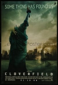 8a188 CLOVERFIELD advance DS 1sh 2008 wild image of destroyed New York & Lady Liberty decapitated!
