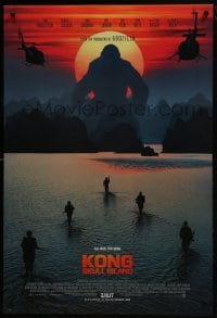 8a479 KONG: SKULL ISLAND int'l advance DS 1sh 2017 Jackson, Hiddleston, huge ape and soldiers!