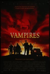 8a946 VAMPIRES 1sh 1998 John Carpenter, James Woods, cool vampire hunter image!