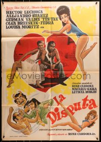 8c372 LA DISPUTA Mexican poster 1974 wacky art of guys fighting over sexy barely-dressed babes!