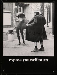 8k315 EXPOSE YOURSELF TO ART 17x23 commercial poster 1981 guy taking the expression literally!