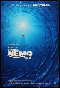 8w295 FINDING NEMO advance DS 1sh 2003 Disney & Pixar, Nemo surrounded by huge school of fish!