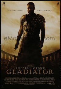 8w329 GLADIATOR int'l DS 1sh 2000 Ridley Scott, cool image of Russell Crowe in the Coliseum!