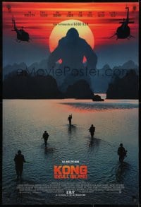 8w487 KONG: SKULL ISLAND int'l advance DS 1sh 2017 Jackson, Hiddleston, huge ape and soldiers!