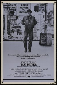 8w881 TAXI DRIVER int'l 1sh 1976 classic blue c/u of Robert De Niro walking, Martin Scorsese!