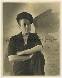 8y056 GEORGE RAFT signed deluxe 11x14 still 1930s great posed portrait with his arms crossed!