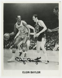 8y522 ELGIN BAYLOR signed 8x10 publicity still 1970s the Los Angeles Lakers basketball star!