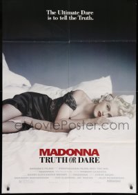 8z917 TRUTH OR DARE 1sh 1991 In Bed With Madonna, the ultimate dare is to tell the truth!
