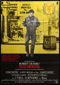 9c351 TAXI DRIVER German 1976 classic image of Robert De Niro, directed by Martin Scorsese!