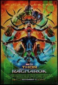 9g950 THOR RAGNAROK advance DS 1sh 2017 great image of Chris Hemsworth in the title role w/helmet!