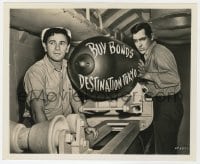 9h324 DESTINATION TOKYO 8.25x10 still 1943 Cary Grant & John Garfield with war bonds torpedo ad!