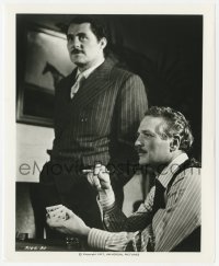 9h879 STING 8x10 still R1977 great image of con man Paul Newman & Robert Shaw at poker game!
