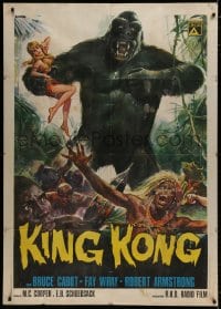 9j364 KING KONG Italian 1p R1973 different Casaro art of the giant ape carrying sexy Fay Wray!