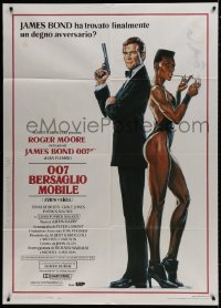 9j476 VIEW TO A KILL Italian 1p 1985 art of Moore as James Bond & Grace Jones by Daniel Goozee!