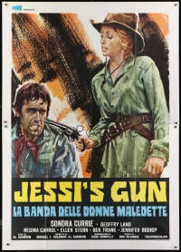 9j537 JESSI'S GIRLS Italian 2p 1975 different art of Sondra Currie holding gun to rapist's head!