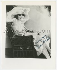 9r847 EVA NOVAK signed 8x10 REPRO still 1980s seated portrait of the pretty silent actress!