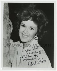 9r925 MALA POWERS signed 8x10 REPRO still 1980s great smiling close up leaning against a tree!