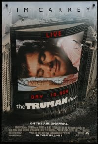 9w942 TRUMAN SHOW advance DS 1sh 1998 cool image of Jim Carrey on large screen, Peter Weir!