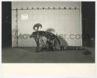 1a216 DARK CRYSTAL 8x10 test photo 1982 Scribe character posed against wall, Jim Henson & Frank Oz!