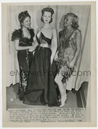 1a452 JANE GREER 8.25x10.75 news photo 1946 Hollywood designer Renie predicts exposed bosoms!
