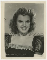 1a476 JUDY GARLAND 8x10.25 still 1940 MGM studio portrait of the legendary leading lady!