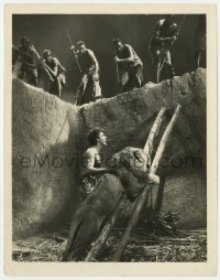 1a495 KING OF THE JUNGLE 8x10.25 still 1933 African natives trap Buster Crabbe & lion in pit!