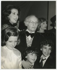 1a526 LEE STRASBERG 8x10 still 1970s in tuxedo with grandkids & family members by Steinberg!