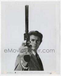 1a561 MAGNUM FORCE 8.25x10 still 1973 best image of Clint Eastwood as Dirty Harry holding .44 magnum!