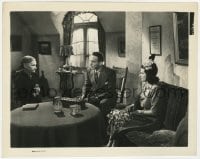 1a568 MAN I MARRIED 8.25x10.25 still 1940 Joan Bennett & Lloyd Nolan stare at Maria Ouspenskaya!