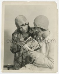 1a636 NORMA SHEARER 8x10.25 still 1929 she's with author Beth Brown & her novel Ballyhoo by Apeda!