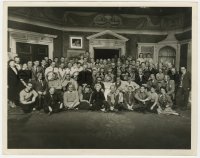 1a687 PRINCE & THE SHOWGIRL candid 8x10 still 1957 Marilyn Monroe & Laurence Olivier w/ whole cast!