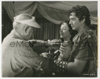 1a766 SAMSON & DELILAH candid 7.5x9.25 still 1949 Cecil B. DeMille with Hedy Lamarr & Victor Mature!