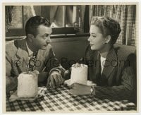 1a872 THEY WON'T BELIEVE ME 8x10 key book still 1947 Robert Young & Jane Greer with fancy drinks!