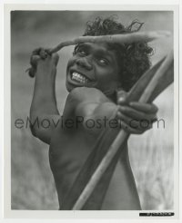 1a947 WALKABOUT 8x10 still 1971 Aborigine David Guptill tries to kill kangaroo, Nicolas Roeg