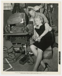 1a963 WHO'S GOT THE ACTION candid 8x10 still 1962 Lana Turner reviews film w/ director Daniel Mann!