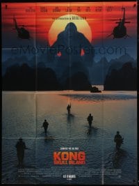 1c718 KONG: SKULL ISLAND advance French 1p 2017 soldiers & helicopters with King Kong silhouette!