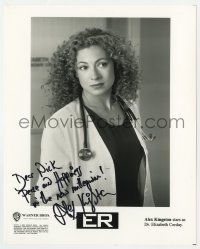 1h274 ALEX KINGSTON signed TV 8x10 still 2000 great close up as Dr. Elizabeth Corday in ER!