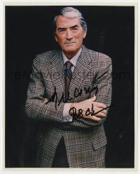 1h772 GREGORY PECK signed color 8x10 REPRO still 1980s great portrait in suit over black background!