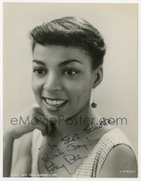 1h506 RUBY DEE signed 7.25x9.5 still 1957 super early in her career from Edge of the City!