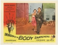 1r262 INVASION OF THE BODY SNATCHERS LC 1956 c/u of Kevin McCarthy & Dana Wynter running in alley!