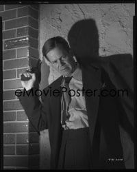 1x082 JOHNNY STOOL PIGEON 8x10 negative 1949 great c/u of Dan Duryea against wall holding gun!