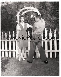 1x143 MAUREEN O'HARA group of 17 4x5 negatives 1943 candids at home with husband Will Price!