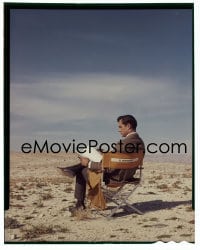1x352 GEORGE MAHARIS 4x5 transparency 1960s great candid reading his script in his chair on beach!