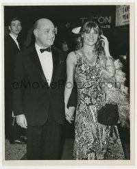 2a288 FAR FROM THE MADDING CROWD candid 8.25x10 still 1967 Julie Christie & Schlesinger at premiere!