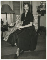 2a538 LAUREN BACALL 7.5x9.75 still 1940s seated portrait in her home by Eugene Robert Richee!
