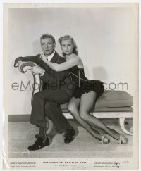 2a785 SECRET LIFE OF WALTER MITTY 8.25x10 still 1947 portrait of Danny Kaye & sexy Virginia Mayo!