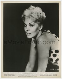 2a845 STRANGERS WHEN WE MEET 8x10 still 1960 portrait of sexy Kim Novak over black background!